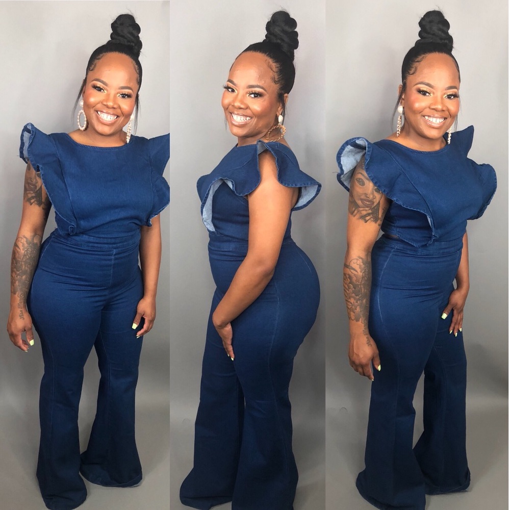 💙 Denim Jumpsuit - Picture 1 of 1